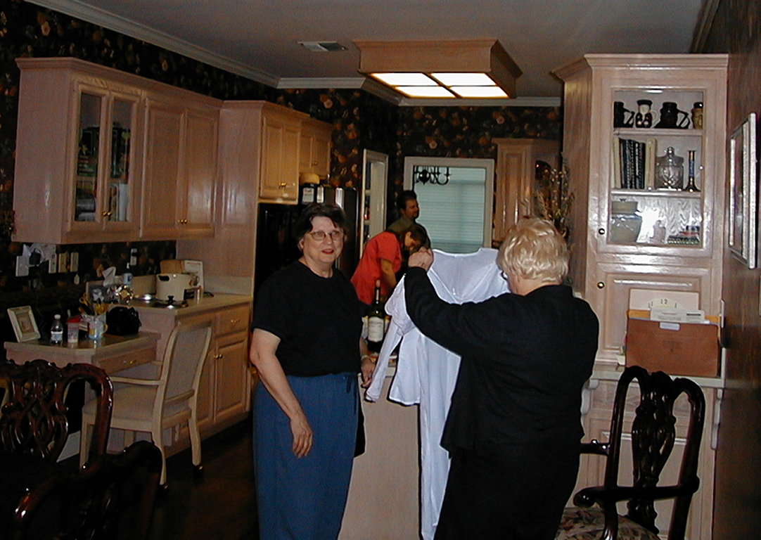 Aunt Dory and Mom, with Rochelle and Steve in the background, in Mom's kitchen