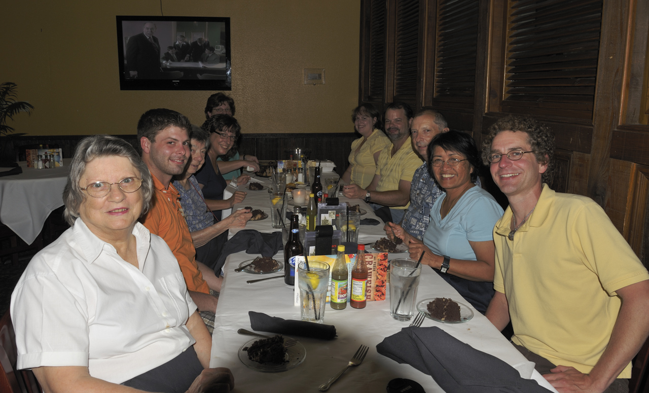 Aunt Dory, Eric and Lynne's son Shawn, Aunt Lou, Claire, Julie, Lynne and Eric, Felix and Gai, and me about to place our order at DON'S SEAFOOD HUT®
