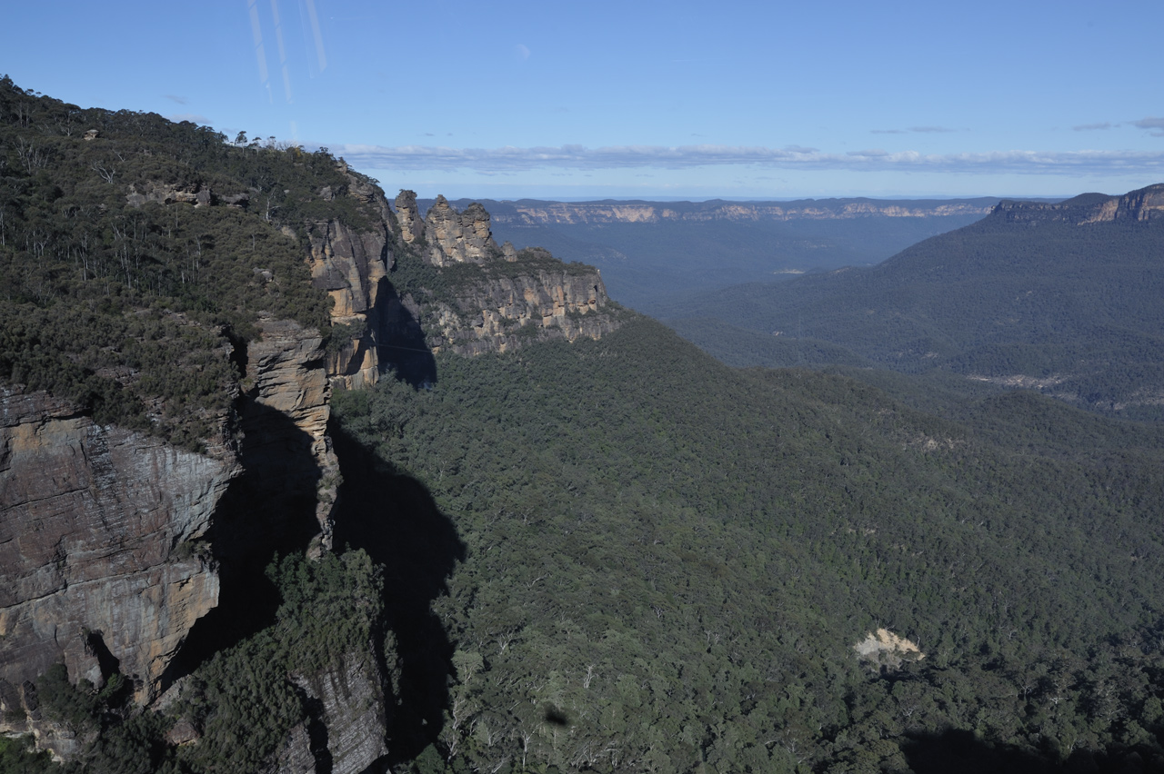 The '3 Sisters' rock formation in the Blue Mountains near Katoomba